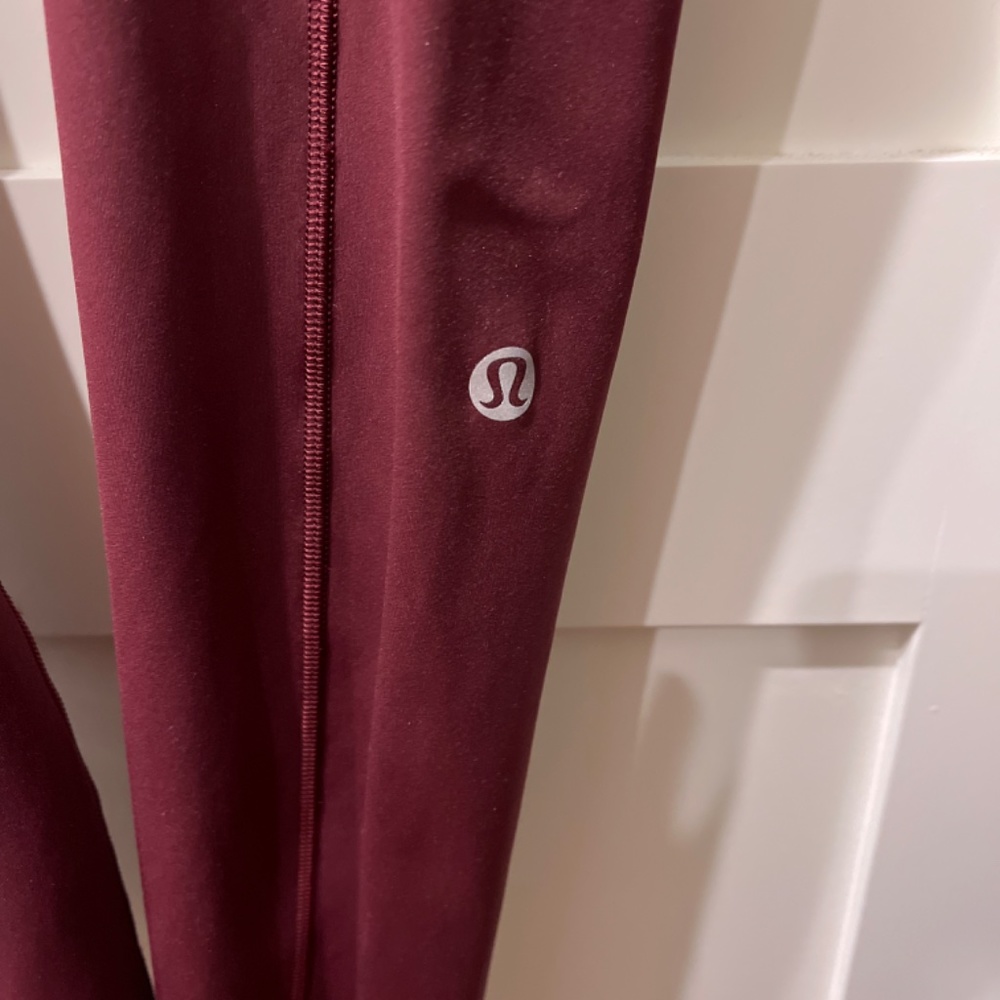 Fast and Free Lululemon Leggings - Picture 2 of 4
